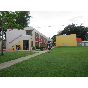 Foto de la Escuela Elemental de la Universidad de Puerto Rico (UPR).